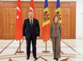 Președinta Maia Sandu s-a întâlnit cu șeful Legislativului Turciei, Mustafa Şentop