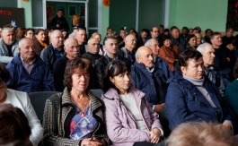 Șefa statului s-a întâlnit cu localnicii din satul Ciuciuleni, raionul Hîncești