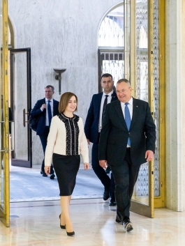 Președinta Maia Sandu a avut o întrevedere cu Premierul Nicolae Ciucă, la Palatul Victoria