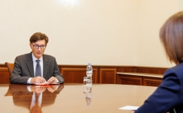 Глава государства встретилась с Послом Франции Грэмом Полом