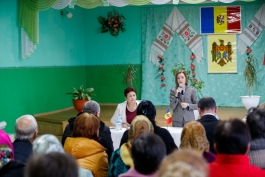 Președinta Maia Sandu a vorbit cu localnicii din Mereșeuca, raionul Ocnița
