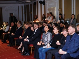 Президент Майя Санду почтила память жертв Голодомора Украины и голода, организованного в Молдове