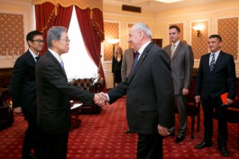 Moldovan president awards Japanese envoy Order of Honour