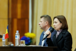 Președinta Maia Sandu a vizitat localnicii din Mihăileni și Recea, din raionul Râșcani