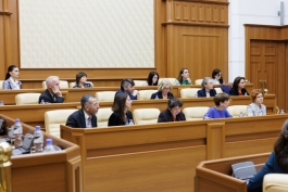Șefa statului a discutat cu mai multe părți interesate despre Conceptul privind crearea instanței judecătorești specializate anticorupție