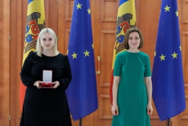 Președinta Republicii Moldova, Maia Sandu, a înmânat distincții și diplome celor care au contribuit la succesul summitului Comunității Politice Europene