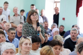 Președinta Maia Sandu a discutat cu oamenii din Opaci și Zaim, din raionul Căușeni 
