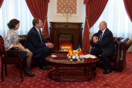 Moldovan president receives accreditation letters from more ambassadors