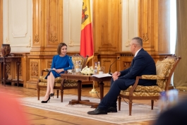  Глава государства в беседе с председателем Сената Николае Чукэ: «Я поблагодарила за постоянную и безоговорочную помощь со стороны Румынии»