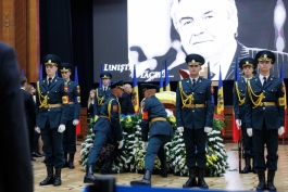 Mesajul Președintei Maia Sandu la funeraliile primului Președinte al Republicii Moldova, Mircea Snegur