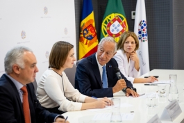  Глава государства вместе с Президентом Марселу Ребелу де Соуза приняла участие в форуме с португальскими бизнесменами
