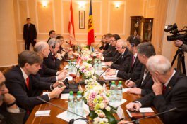 Moldovan president meets Austrian counterpart