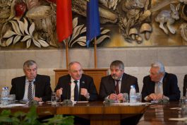Moldovan president attends forum on European path