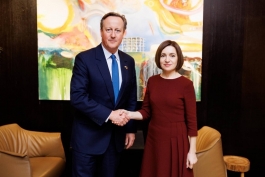 Șefa statului a discutat cu Ministrul de externe al Regatului Unit al Marii Britanii și al Irlandei de Nord, David Cameron