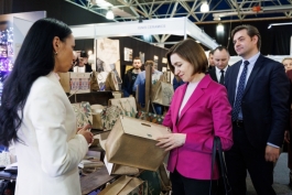 Глава государства посетила выставку «Antreprenor Expo» и пообщалась с рядом бизнесменов