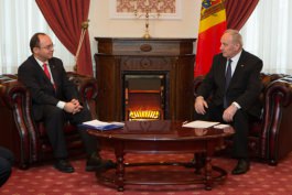 Moldovan, Romanian officials broach parliamentary polls, cooperation, ties