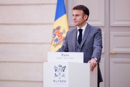  В Париже Президент Майя Санду вручила Президенту Макрону  орден „Ordinul Republicii” и обсудила вопросы молдо-французского сотрудничества и вступления в ЕС