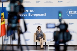  Президент Майя Санду обратилась к гражданам и средствам массовой информации с речью о важности референдума о присоединении Молдовы к Европейскому Союзу