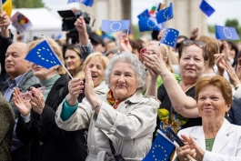 Șefa statului, de Ziua Europei: „Să păstrăm vie amintirea eroilor noștri și să muncim împreună pentru pace”