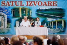 Președinta Maia Sandu s-a întâlnit cu locuitorii satelor Mărculești și Izvoare din raionul Florești