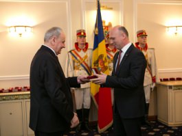 Președintele Republicii Moldova, Nicolae Timofti, a acordat distincții de stat unui grup de cetățeni