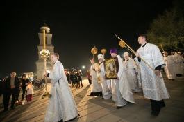 Moldovan president attends Easter mass