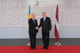 Președintele Nicolae Timofti a avut o întrevedere cu omologul său leton, Andris Bērziņš