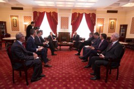 Президент Николае Тимофти провел встречу с министром иностранных дел Румынии Богданом Ауреску