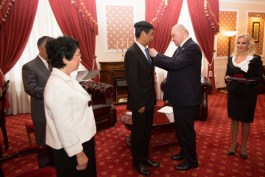 Președintele Timofti l-a primit pe ambasadorul Republicii Populare Chineze în Republica Moldova, Tong Mingtao