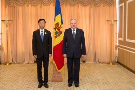 Президент Николае Тимофти принял посла Китайской Народной Республики в Республике Молдова Тонг Минтао