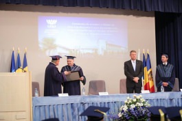 Președintele Timofti a primit titlul de Doctor Honoris Causa