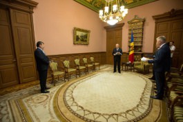 Președintele Timofti a semnat decretele de numire în funcție a trei magistrați