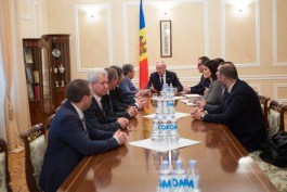 Președintele Timofti a avut consultări cu fracțiunile PL, PD și PCRM